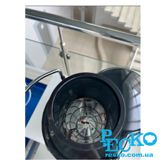 Соковитискач Hurakan HKN-CFV60 професійний, електричний, універсальний для овочів, фруктів