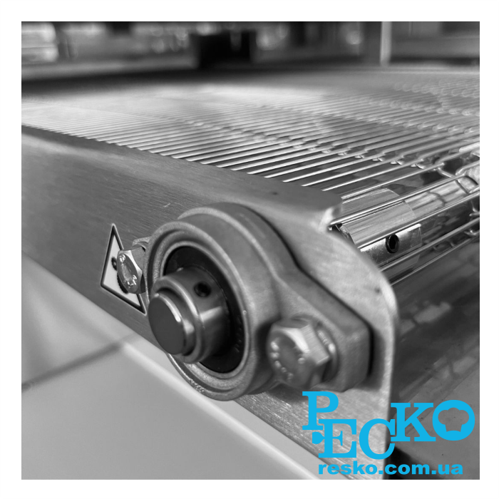 Печь для пиццы Apach AMT 40 конвейерная электрическая