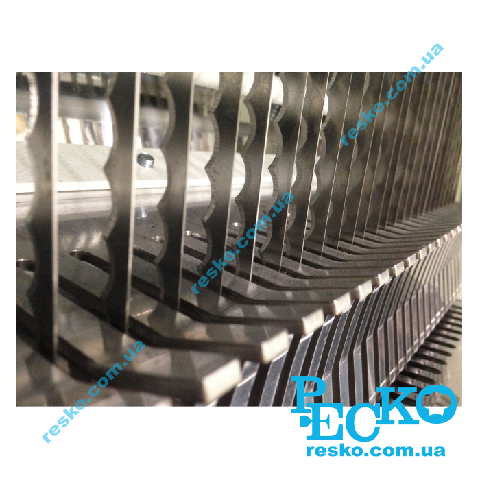 Хлеборезка GoodFood BS10 электрическая хлеборезательная машина Хлеборезка GoodFood BS10 электрическая хлеборезательная машина