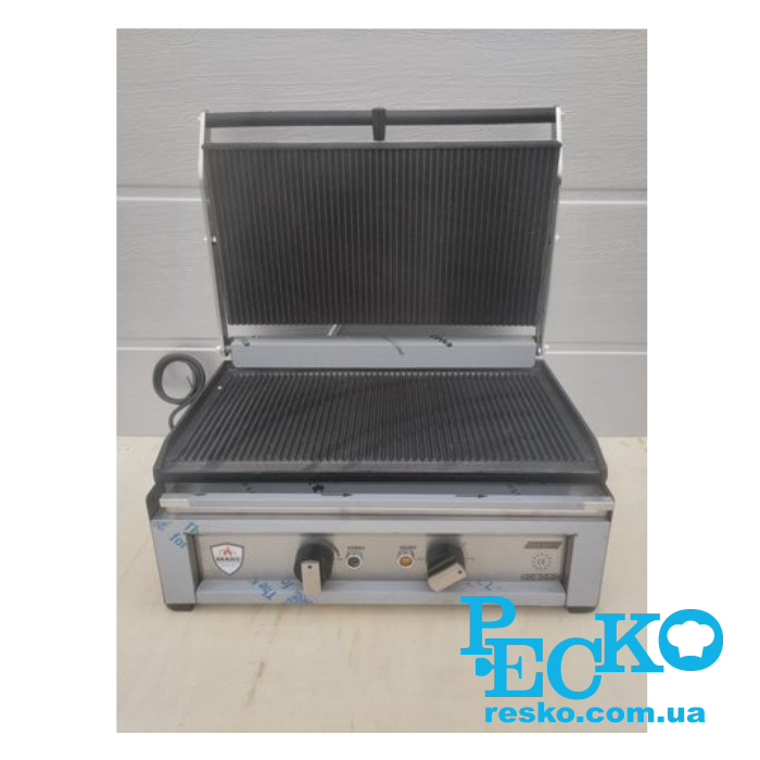Гриль контактный Remta R79 прижимной профессиональный ребристый