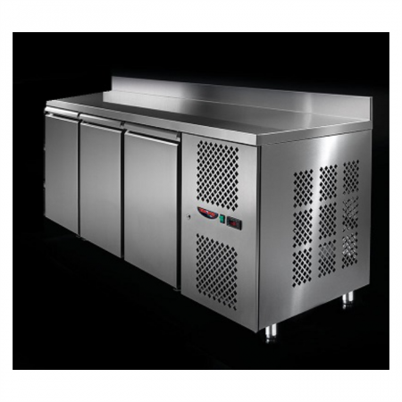 Стол холодильный Tecnodom TF03MIDGNAL трехдверный